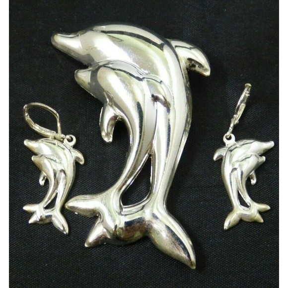 Dolphin Pendant Brooch Jewelry Set Pierced Earrings Silver Tone Vintage Shiny! - Picture 5 of 12